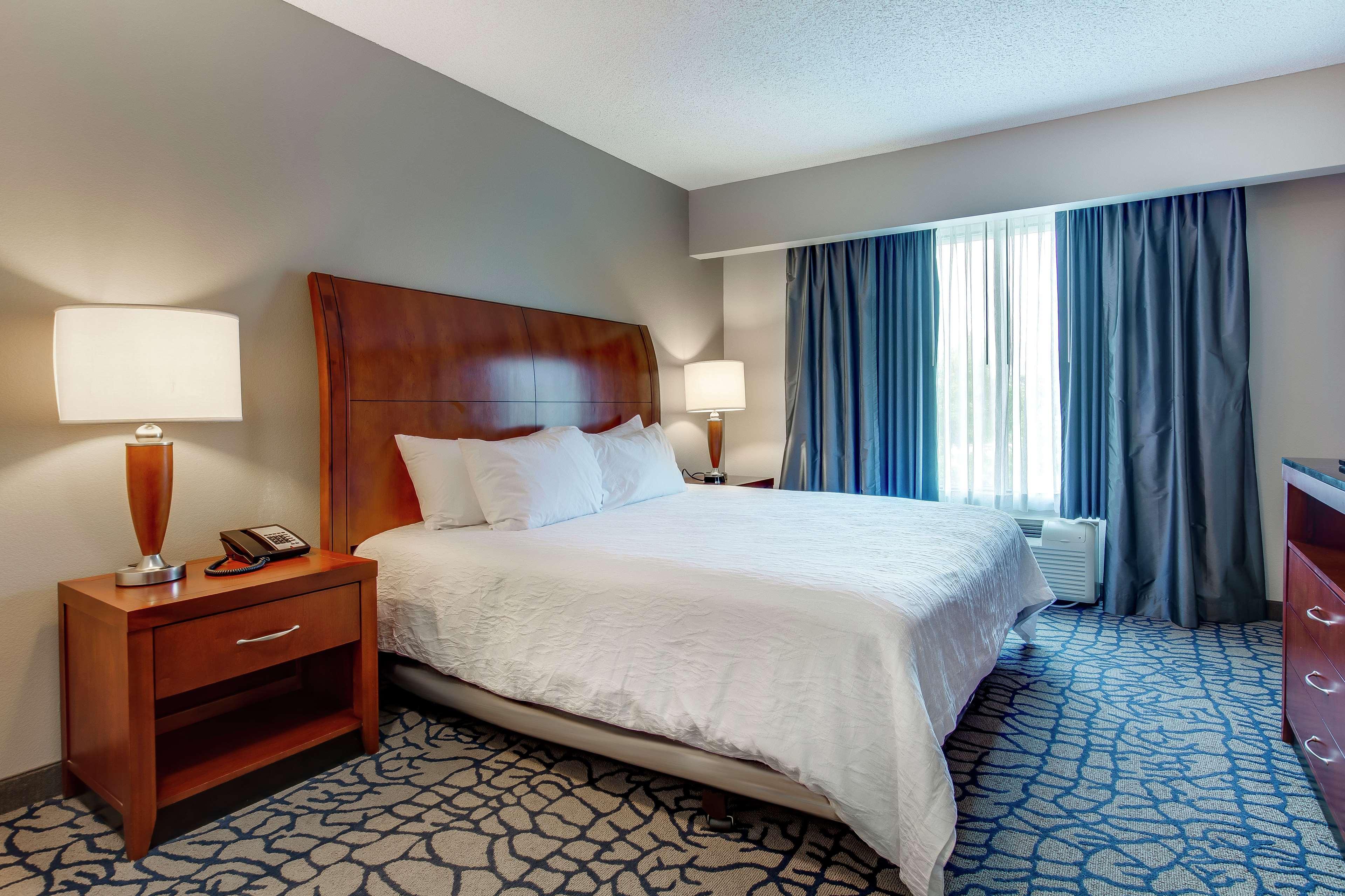 Hilton Garden Inn Louisville-Northeast Экстерьер фото