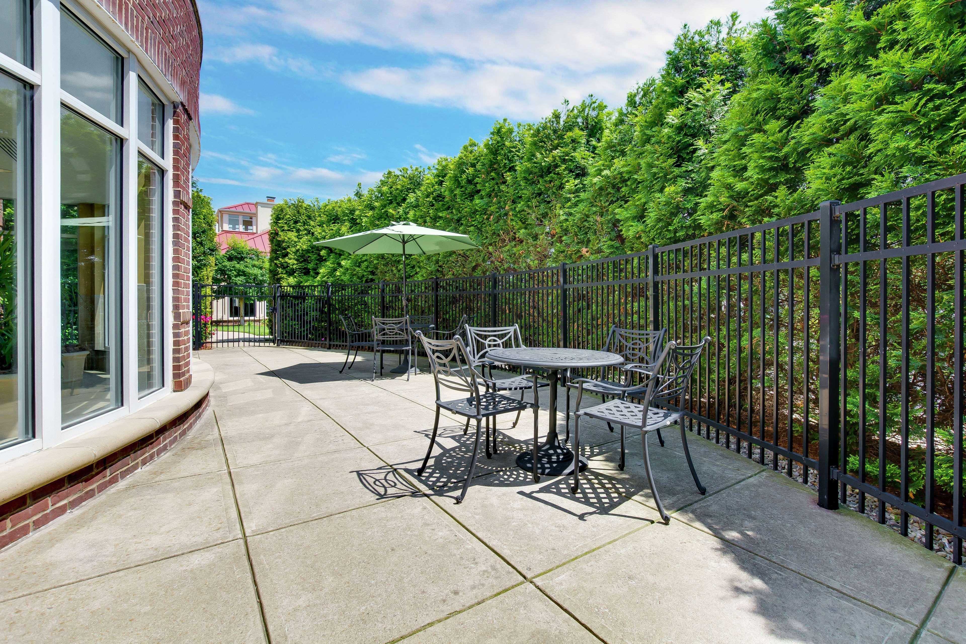 Hilton Garden Inn Louisville-Northeast Экстерьер фото