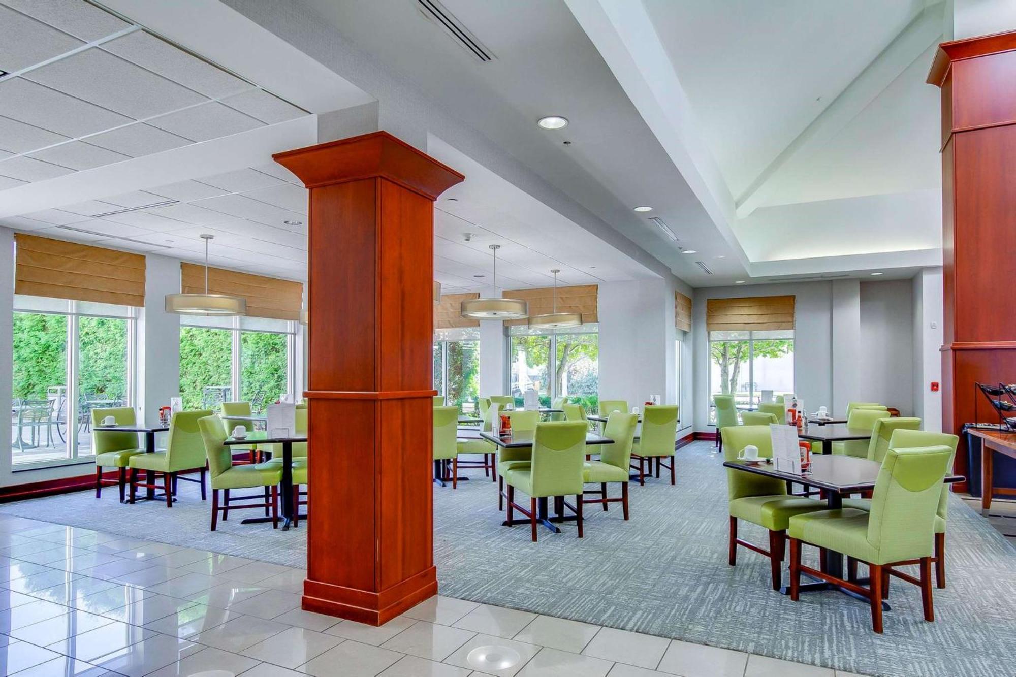 Hilton Garden Inn Louisville-Northeast Экстерьер фото