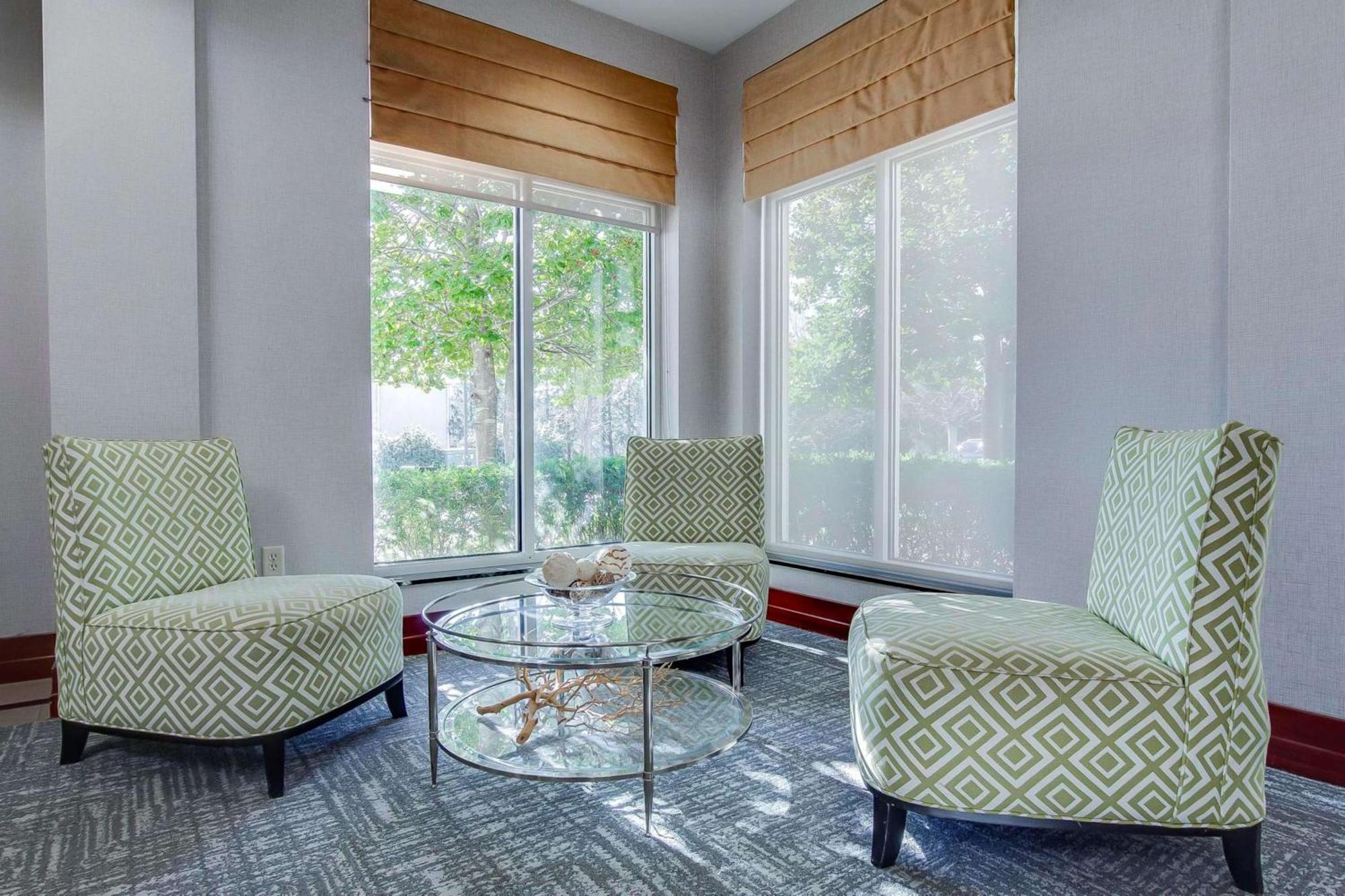 Hilton Garden Inn Louisville-Northeast Экстерьер фото